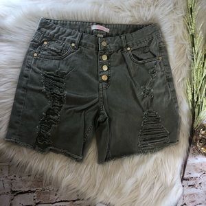 Refuge very distressed Bermuda shorts size 8
